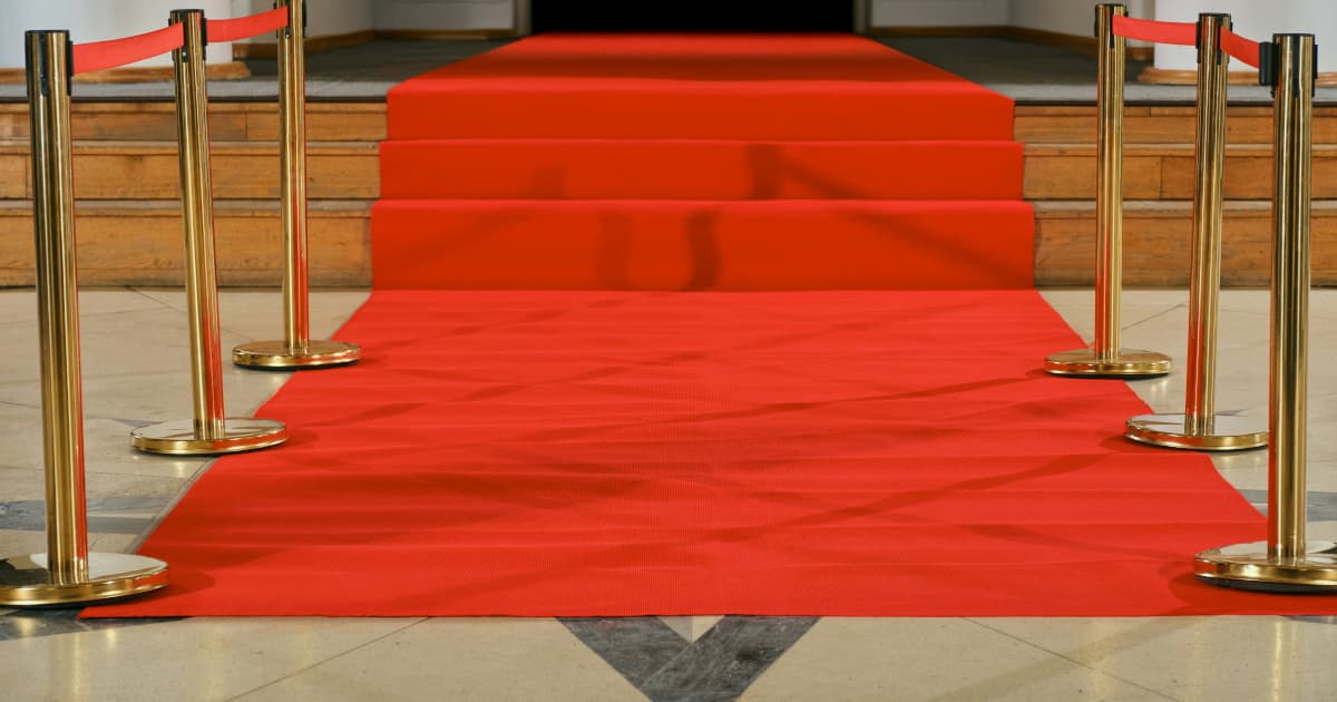 IHOP Hawaii Employees Honored at Pineapple Drop for Preventing Fire