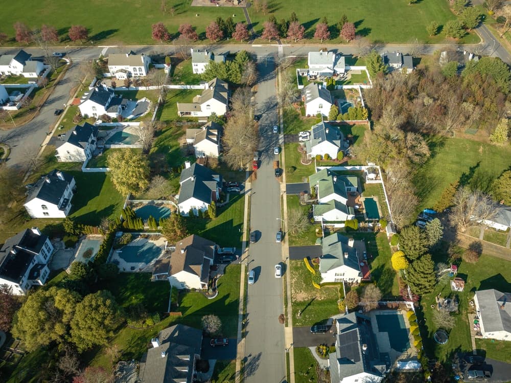 Northern New Jersey's Real Estate Market Shows Diverging Trends Across Towns