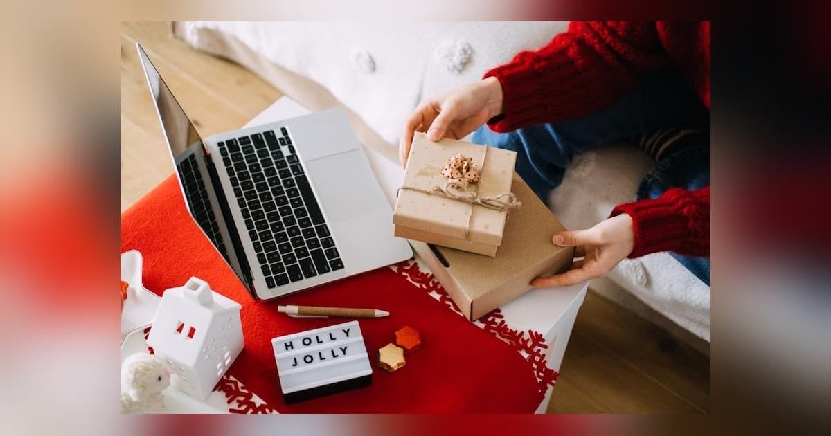 AI Holiday Shopping: Experts Urge Caution as Chatbots Gain Trust