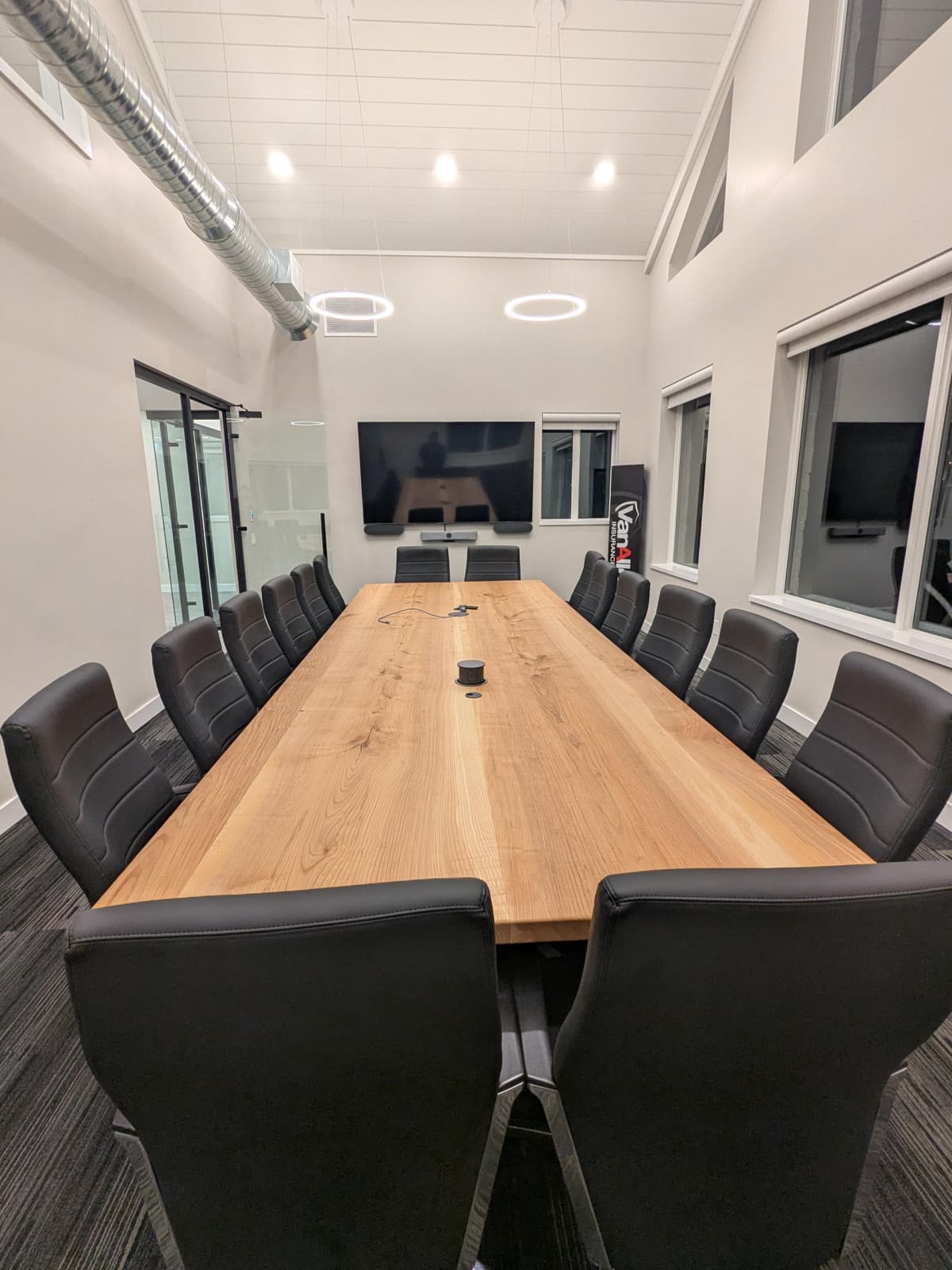 Advanced AV Solutions Reshape Conference Rooms for Ontario Businesses