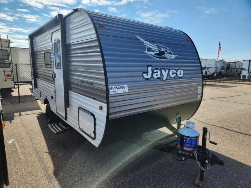 Hilltop Camper & RV Expands Travel Trailer Inventory for Minnesota Outdoor Enthusiasts