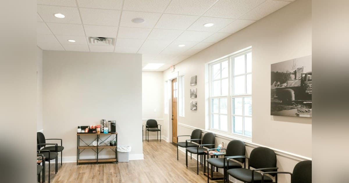Hometown Orthodontics Offers Metal and Clear Braces for Teens in Oneonta, Alabama