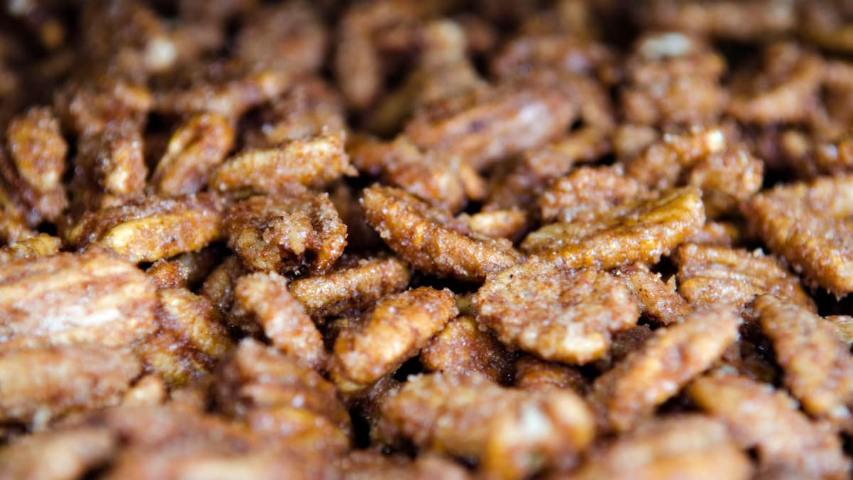 Molly & Me Pecans Introduces Whiskey Salted Caramel Pecans as Healthy Snack Option