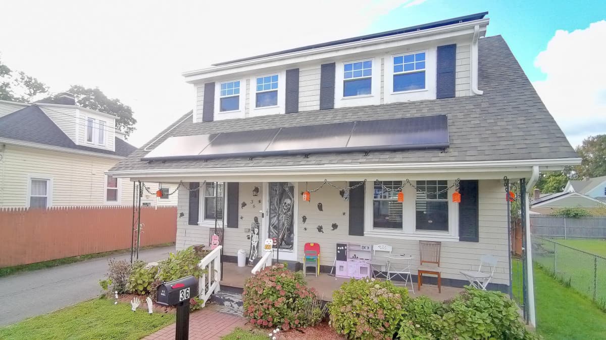 Rhode Island Homeowners Face Deadline for Federal Solar Incentives