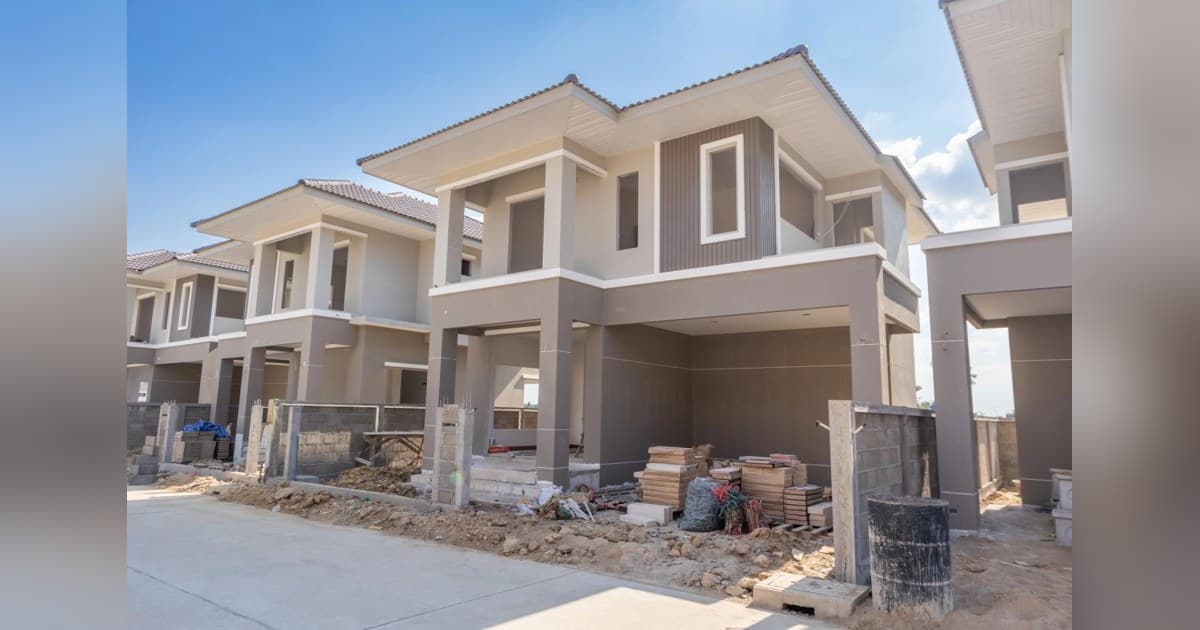 Advise RE Leverages Founder's 50-Unit Development Experience to Guide Real Estate Investors