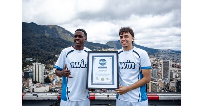 1win Sets World Record by Hosting Highest Football Match on Top of Bogotá's Torre Colpatria