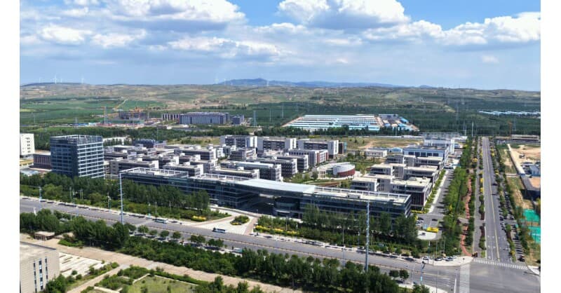 Hohhot's Green Computing Conference Showcases Wind-Powered AI Infrastructure, Attracting Billions in Investments