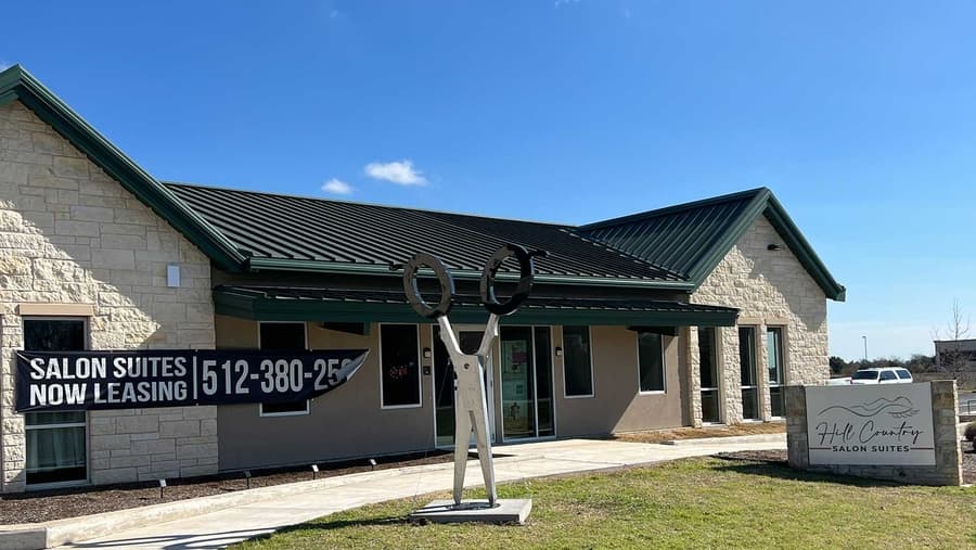 Hairs2u51 Brings Unique Hair Experience to Georgetown