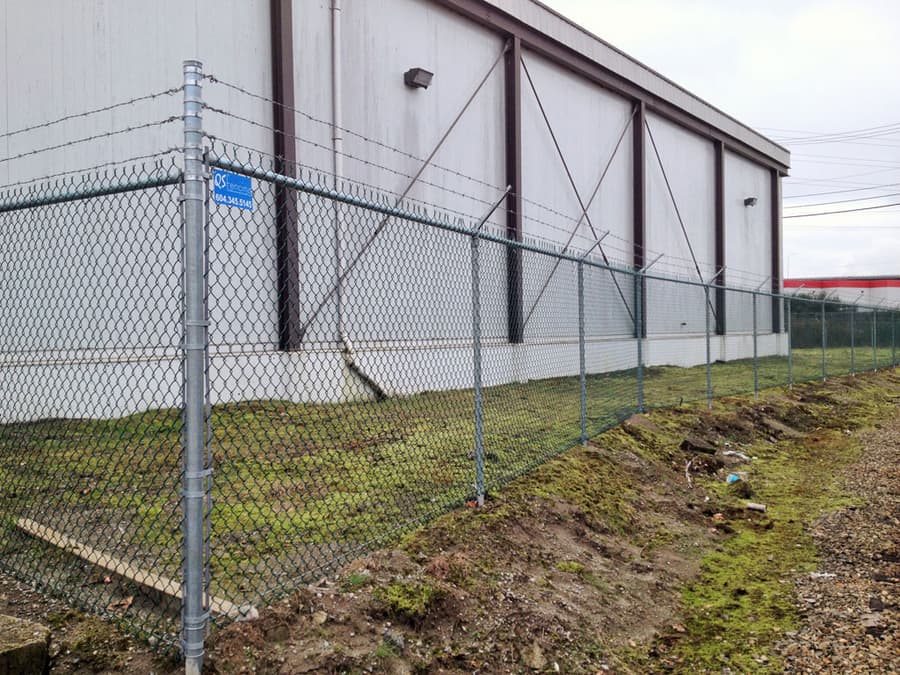 Balancing Quality and Cost in Chain Link Fences: Expert Tips from QS Fencing