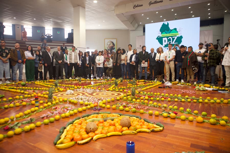 Colombian Government and Comuneros del Sur Sign Historic Peace Agreement