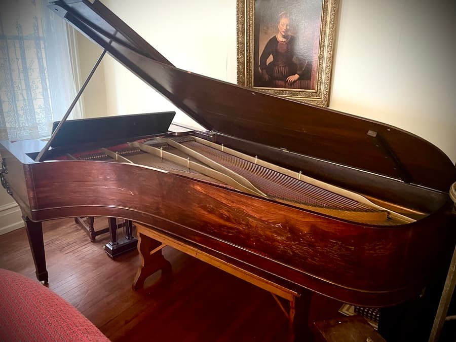 Historic 1859 Steinway Piano Owned by Prominent Figures Now Available for Purchase