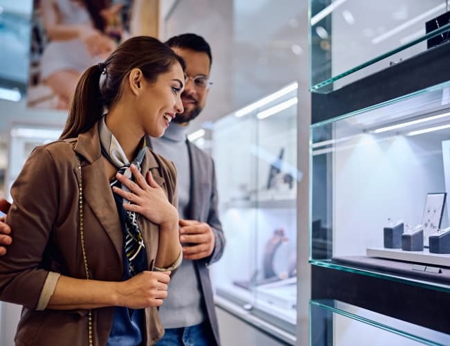 Amptive Highlights Top eCommerce Platforms for Jewelry Industry Growth