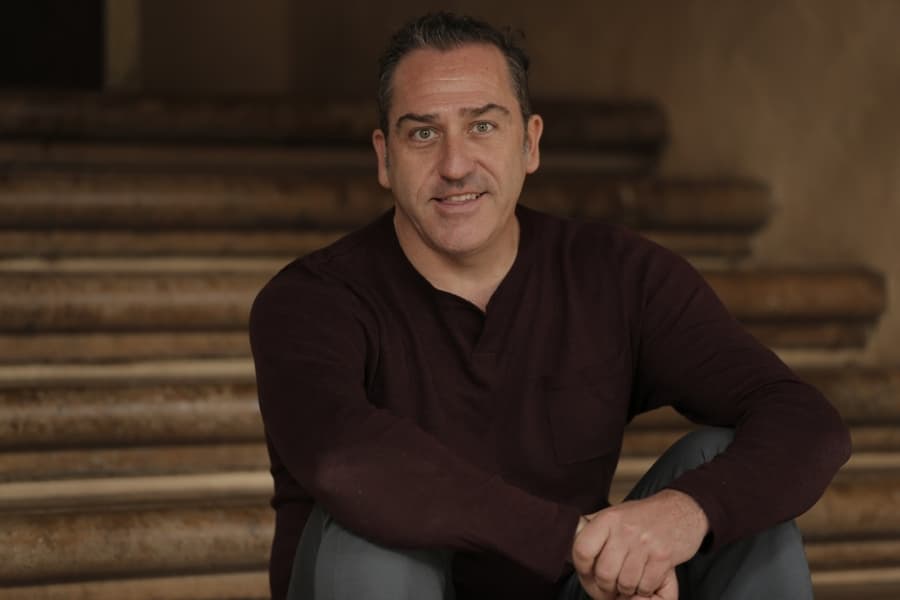 Dr. Robert Biter Establishes $1,000 Scholarship for Aspiring Medical Professionals