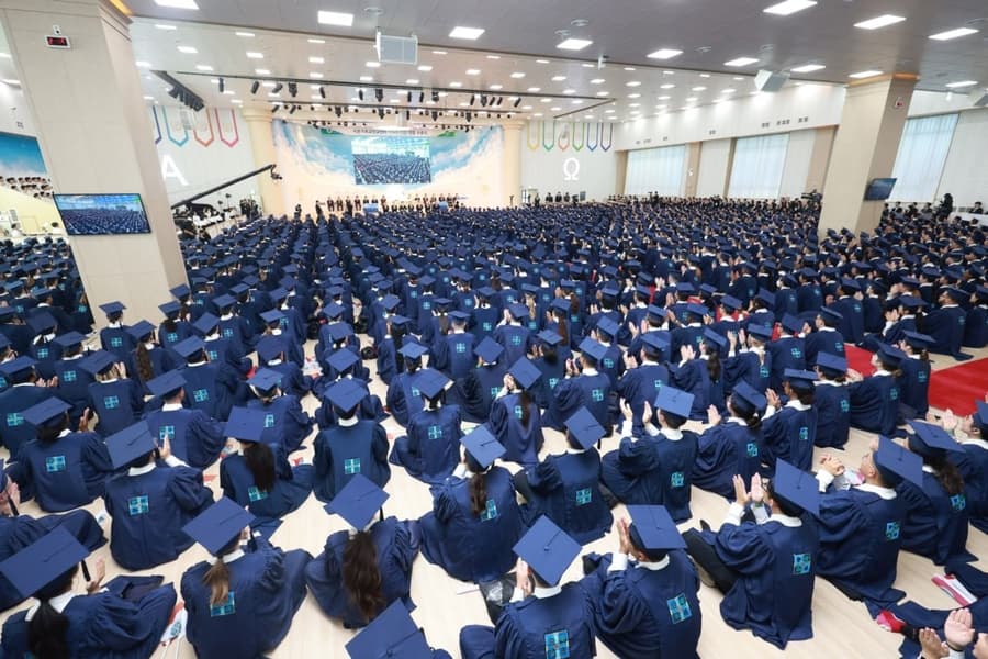 Shincheonji Church Graduates Over 111,000 Theology Students in Record-Breaking Ceremony