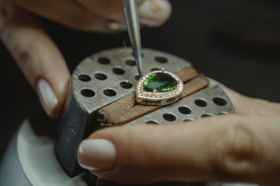 Rottermond Jewelers Offers Custom Design Services with In-House Craftsmen