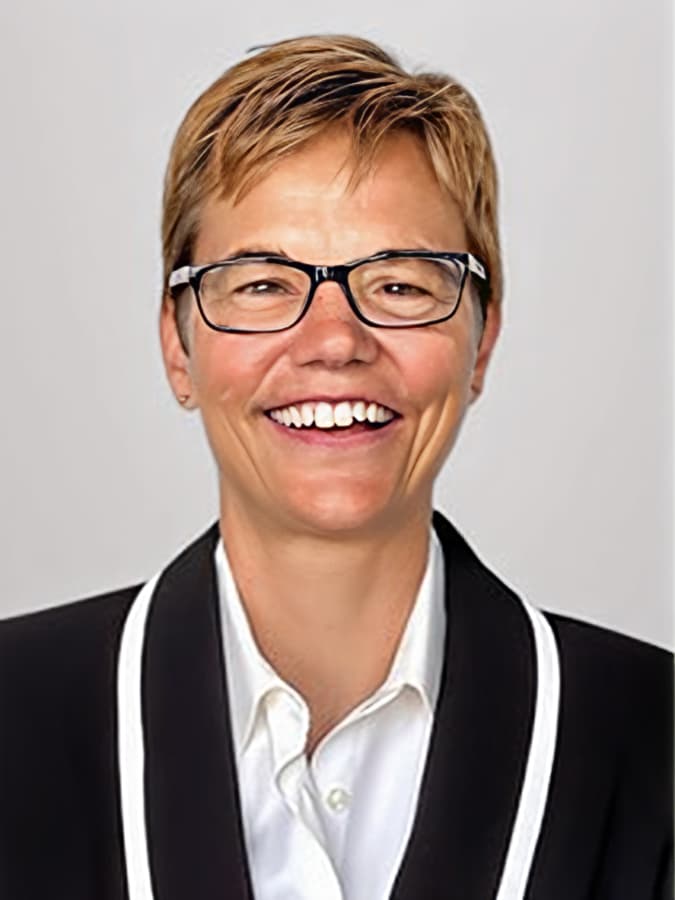 Former Fortune 100 Executive Launches Healthy Dessert Line, Gains Traction in Chicago Area