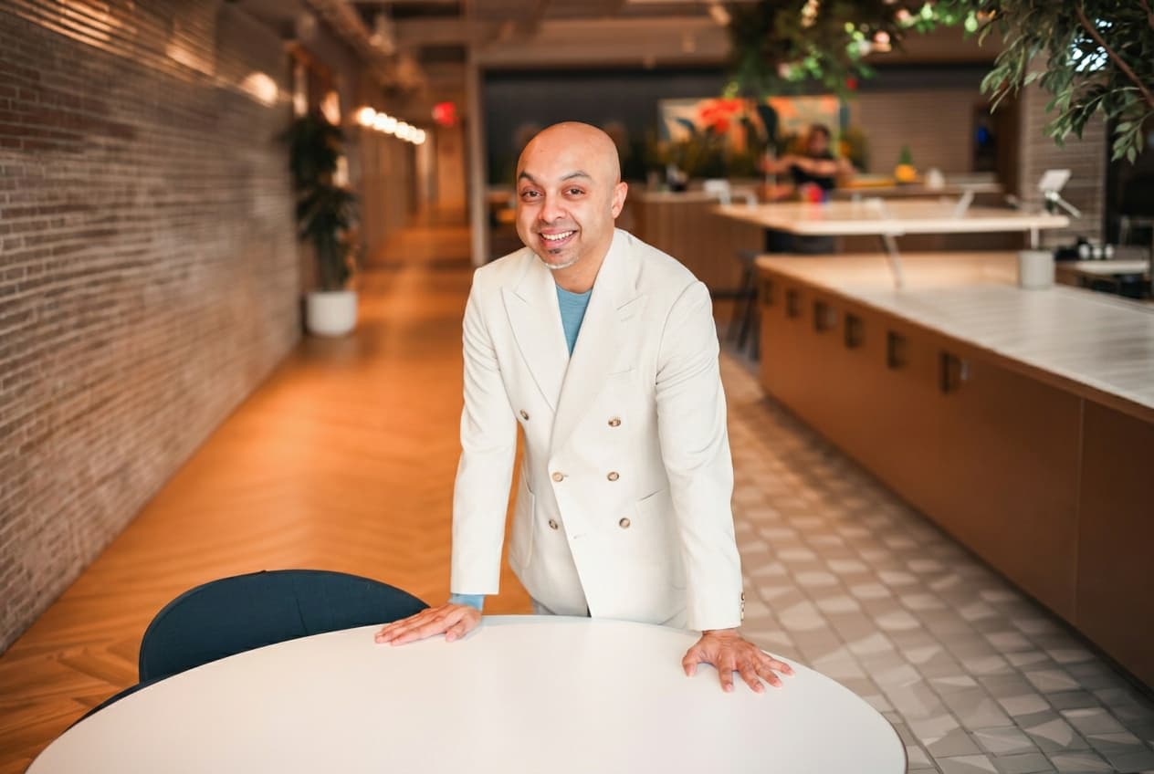 International Buyers Reshape Manhattan Luxury Market Amid Domestic Uncertainty