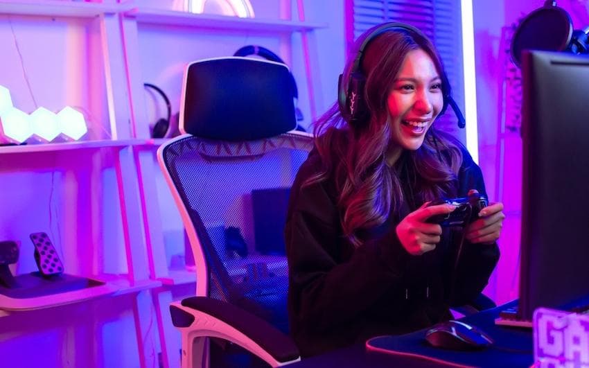 Discord and Online Gaming Help College Students Preserve Friendships Across Miles