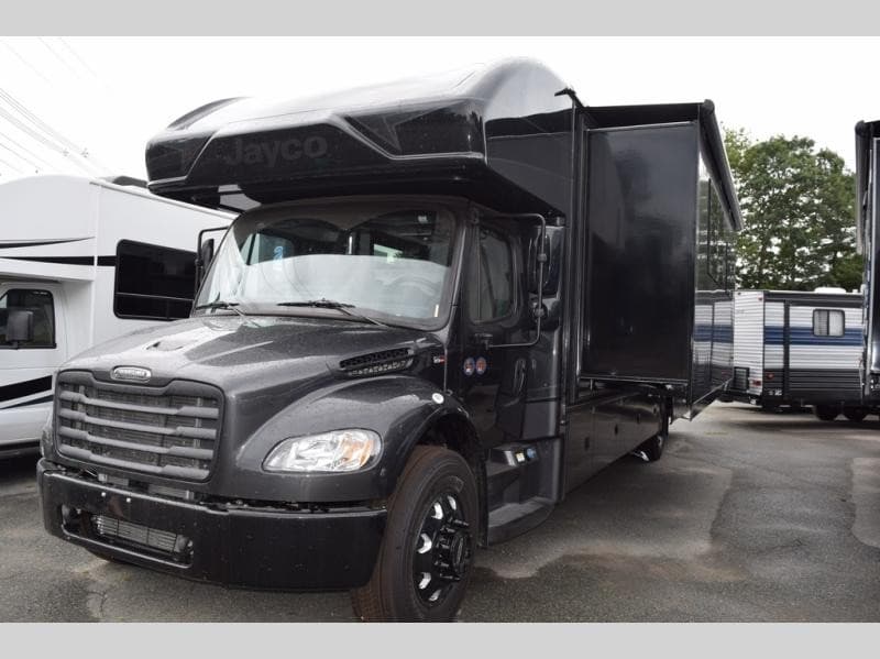 Pete's RV Center Expands Jayco Seneca Inventory, Bolstering Options for New England RV Shoppers