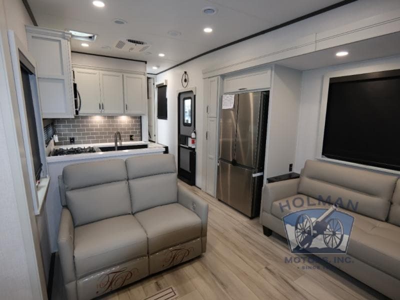 Holman RV Highlights Keystone Alpine and Cougar Inventory for Cincinnati Campers