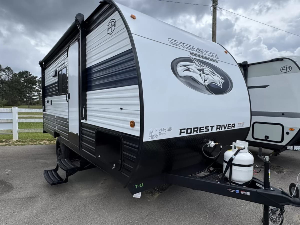 Dad's Camper Outlet Expands Gulfport Inventory Amid Rising Demand for Used RVs