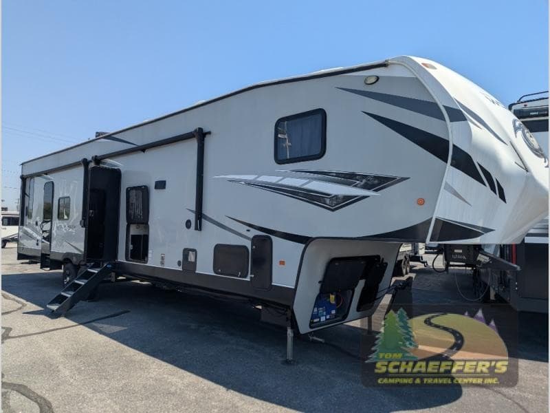 Tom Schaeffer's RV Superstore Adds Keystone Sprinter Fifth Wheel Campers to Inventory